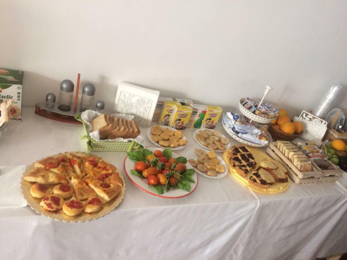 メレンドゥーニョ La Macchia Bed & Breakfast エクステリア 写真