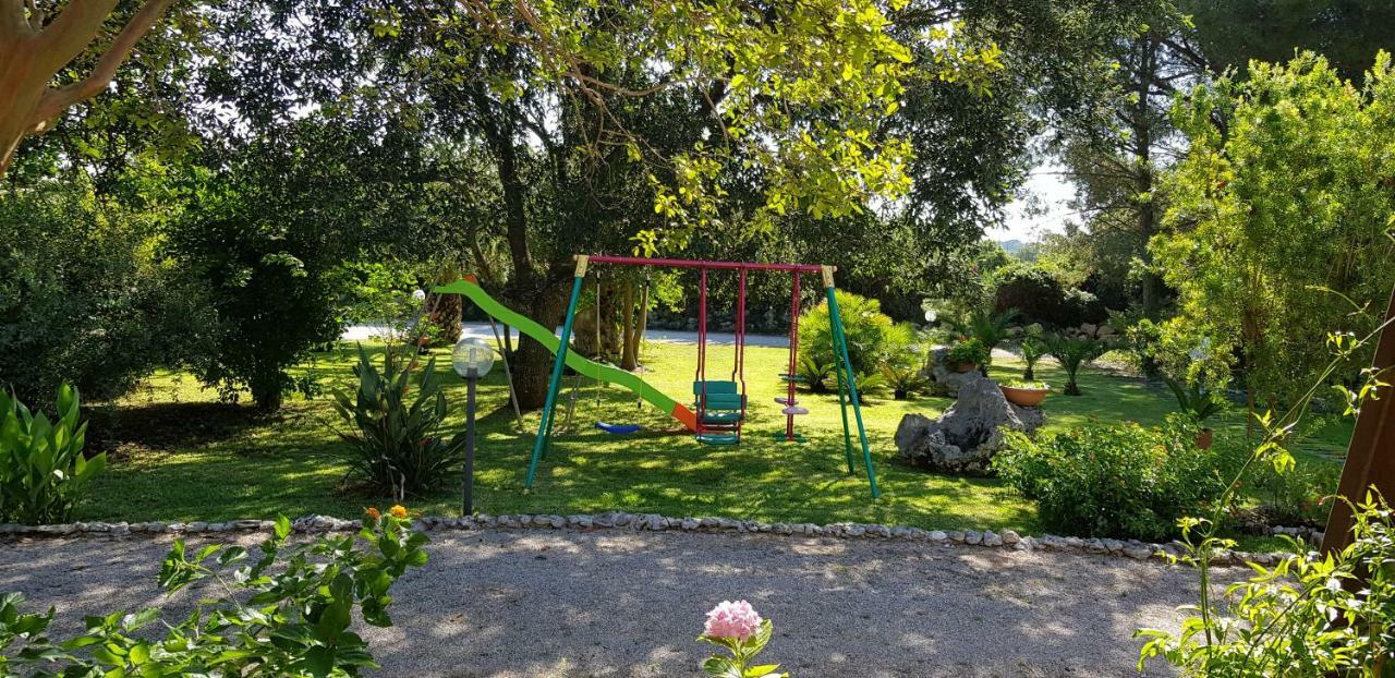 メレンドゥーニョ La Macchia Bed & Breakfast エクステリア 写真